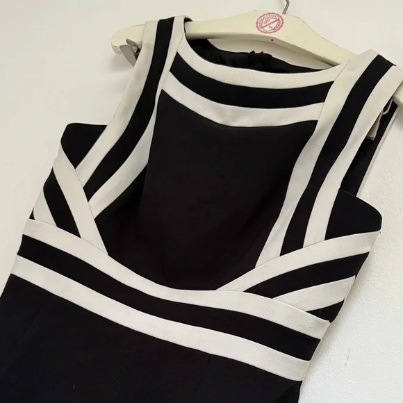 Adrianna Papell Dress Size 2 Style 012253060 Black and White Geometric - Picture 2 of 3